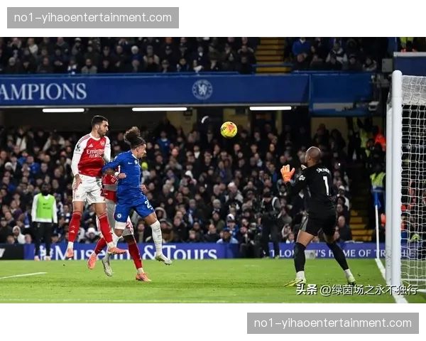 阿森纳梅里诺研究NFL技巧 提升定位球对抗能力 阿森纳梅里诺研究NFL技巧 提升定位球对抗能力