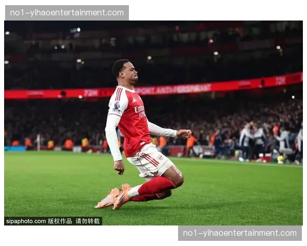 阿森纳后卫加布里埃尔兼具凶悍防守与关键进球 位列顶尖中卫 阿森纳后卫加布里埃尔兼具凶悍防守与关键进球 位列顶尖中卫